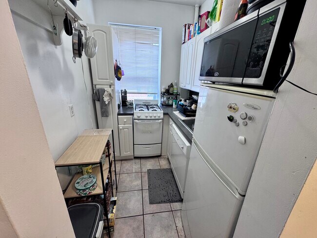 Foto del edificio - 51 Park Dr