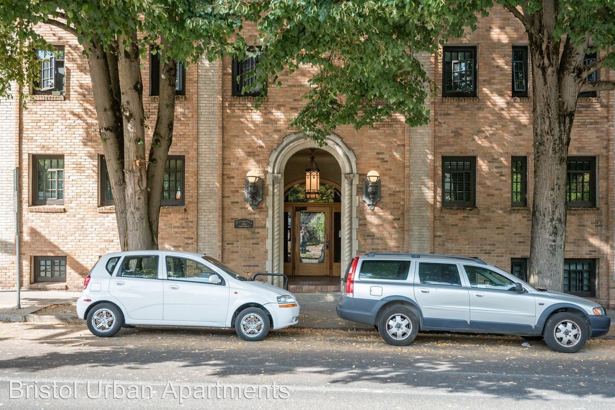 Foto principal - 2081 NW Everett St