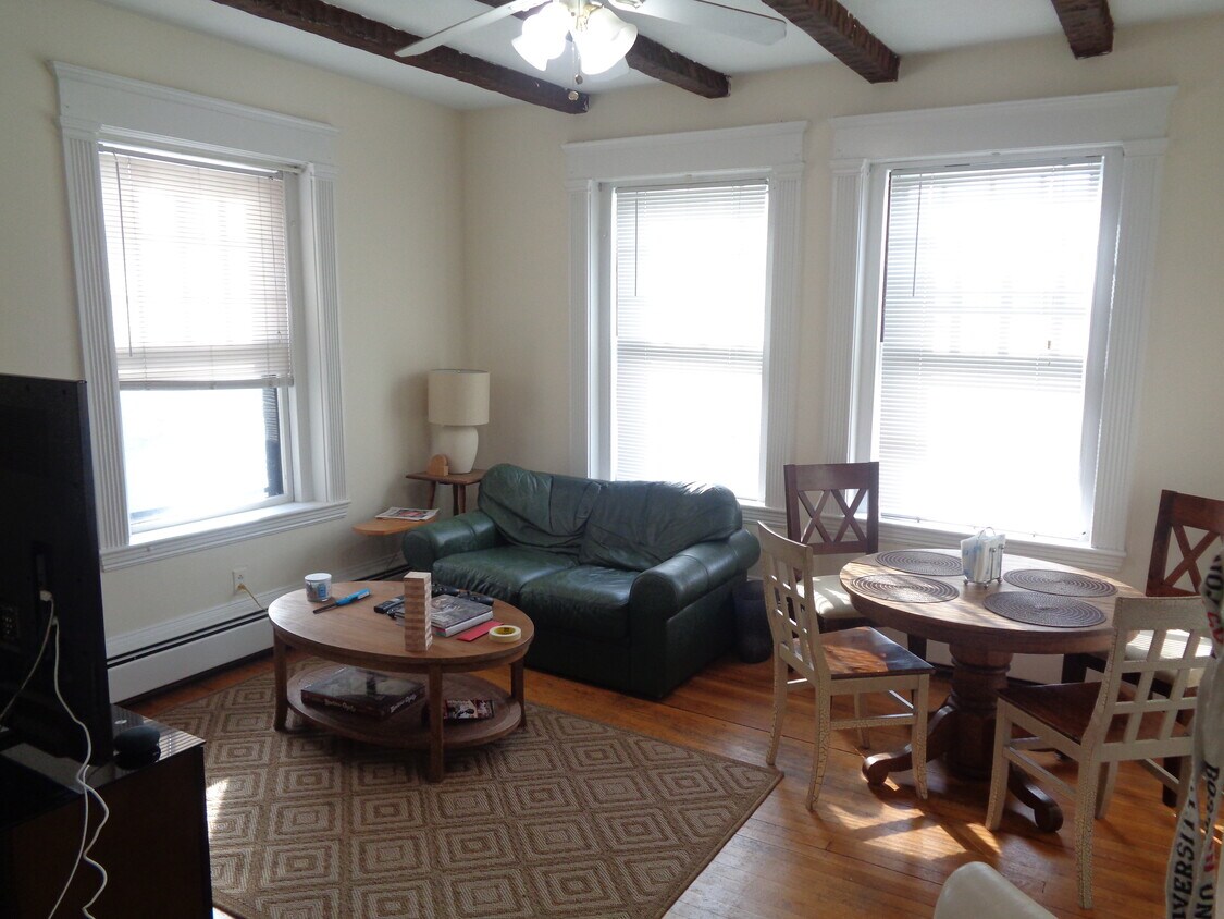 Primary Photo - 499 Park Dr