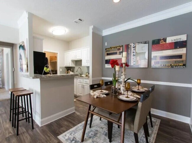 Foto del edificio - 100 Crossing Blvd