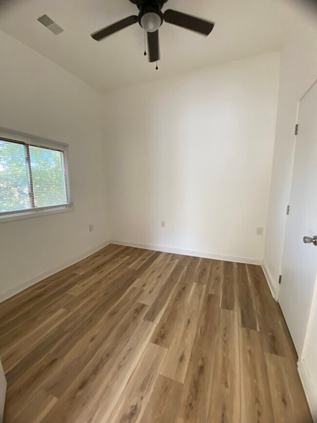 Foto del edificio - 2717 Slevin St