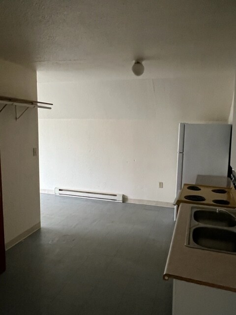 Cocina - 321 Shelden Ave