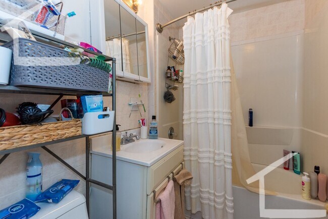 Photo - BU West Egmont and St Paul St Listings are Here for 9.1   3 Bed 2 Bath HURRY :-) NO FEE House