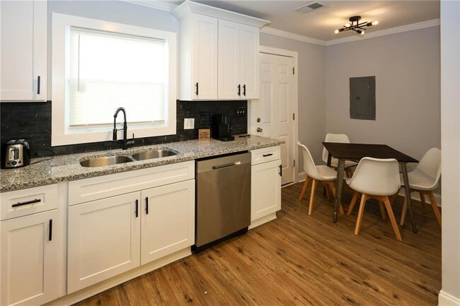 Foto del edificio - 1809 Vesta Ave