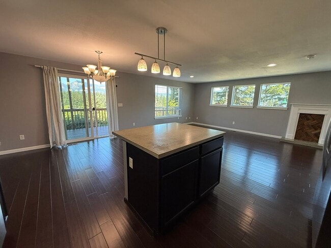 Building Photo - 3 Bedroom House For Rent In Cascade Locks