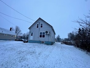 Building Photo - 981 Callbeck St