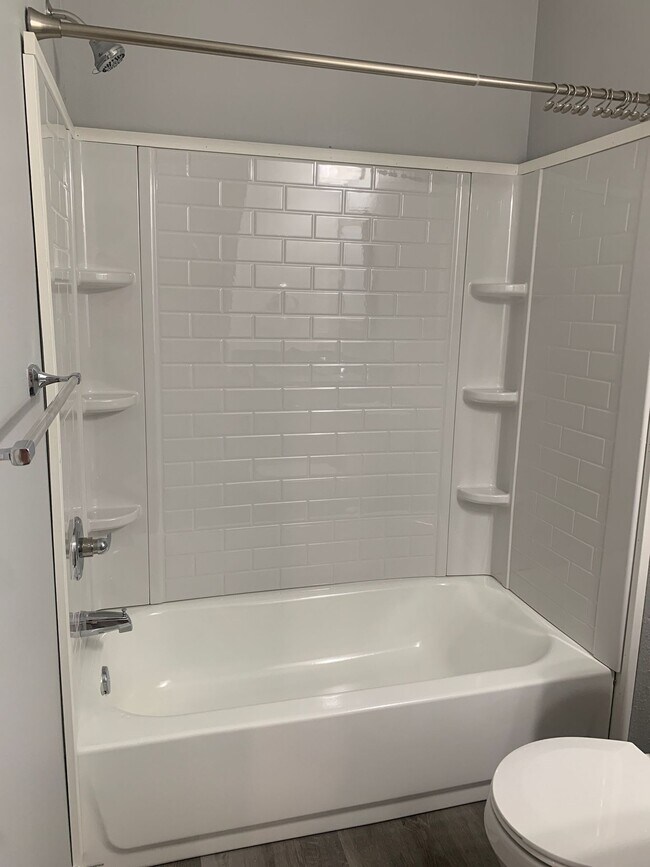 Building Photo - Spring Break Special - Move in NOW!!! and stay one month free