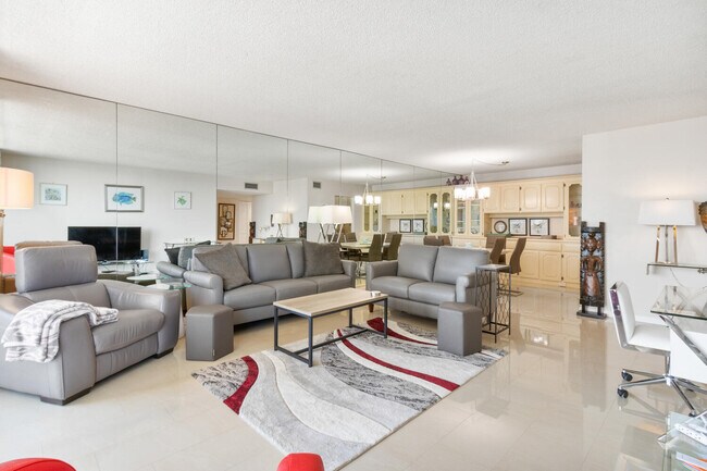 Foto del edificio - 5440 N Ocean Dr