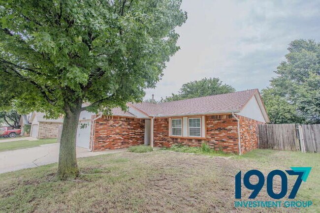 Foto del edificio - Beautiful 3-Bedroom Home in Yukon - Availa...