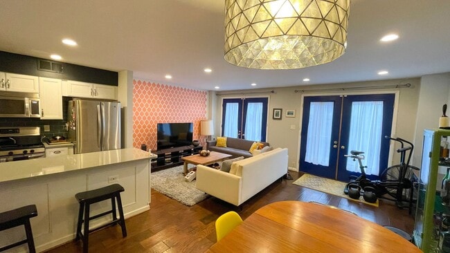 Spacious in SW - Spacious in SW House