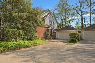 Building Photo - 15 S Avonlea Cir