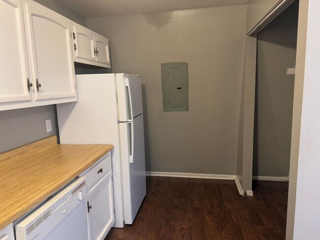 Foto del edificio - 2 Bedroom Apartment in Convenient Haw River Location