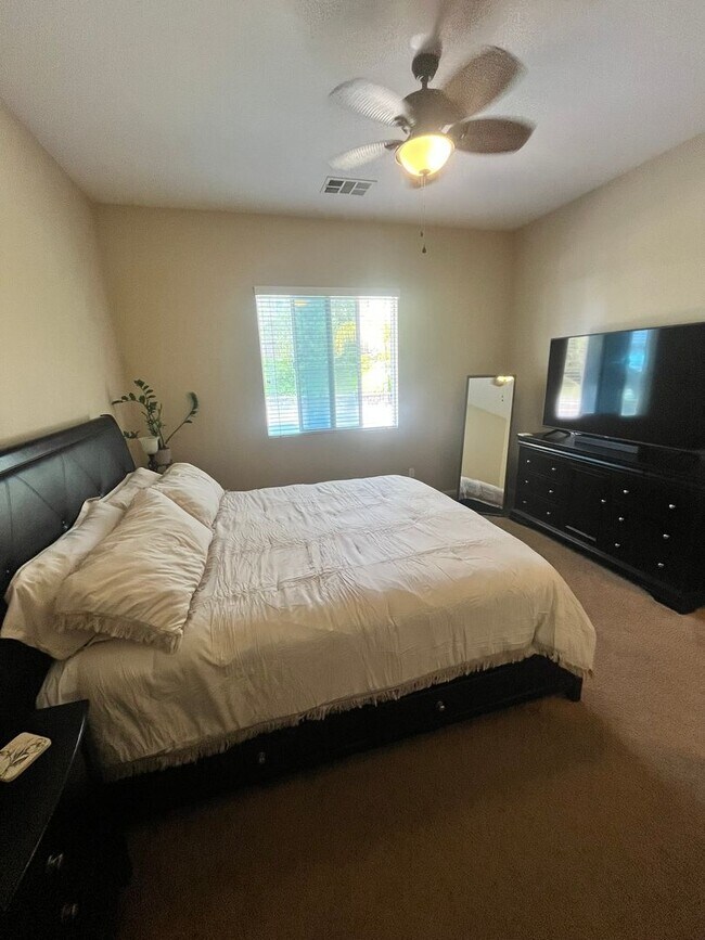 Foto del edificio - Fully?Furnished 4?Bed?|?3?Bath Pool Home i...