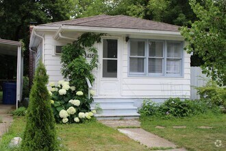 Building Photo - 8436 Lozier Ave