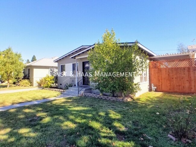 Foto del edificio - 3312 San Anseline Ave