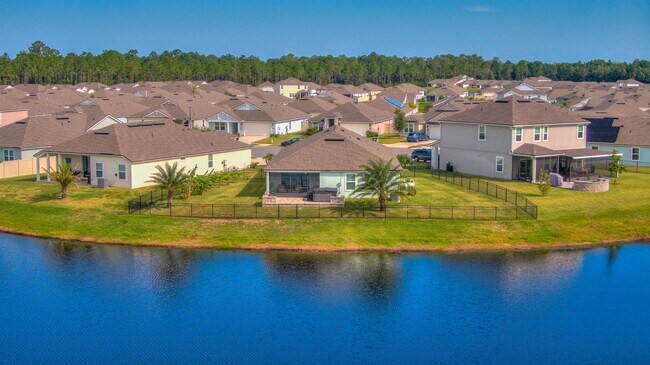 Building Photo - 130 Huesca Ct