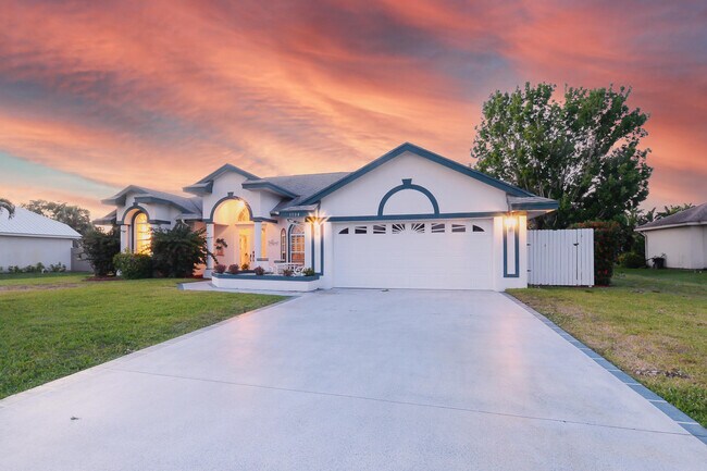 Foto del edificio - 1104 SE Strathmore Dr