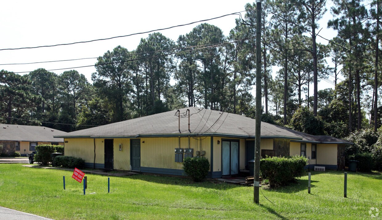 Primary Photo - 380 Crow Rd