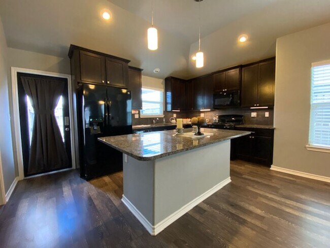 Foto del edificio - WELCOME TO YOUR CHARMING HOME AT THE COTTA...