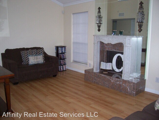Foto del edificio - 3 br, 2 bath House - 312 Russell St.
