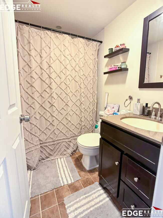 Foto del edificio - 390 Riverway