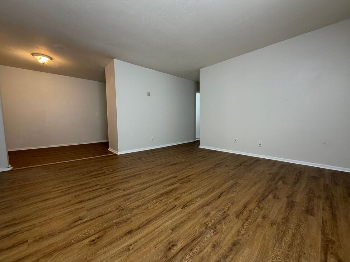 Spacious 1–3 Bedroom Apartments in South Louisville | Cedar Chase - Spacious 1–3 Bedroom Apartments in South Louisville | Cedar Chase