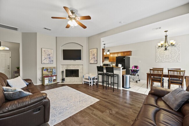 Foto del edificio - 32018 Anne Ln