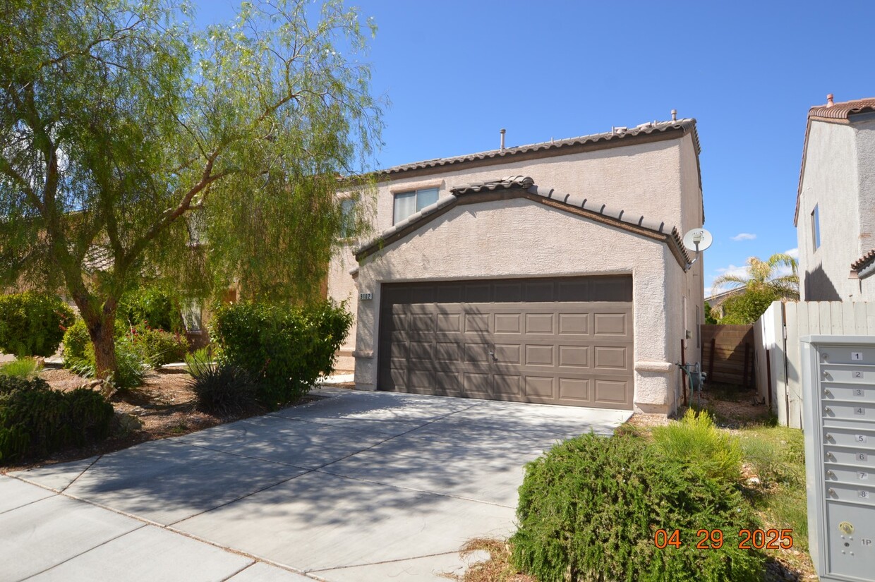 Foto principal - 9102 Mackanos Ave