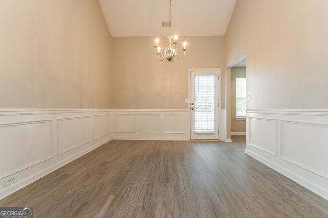 Building Photo - 5754 Star Flower Dr