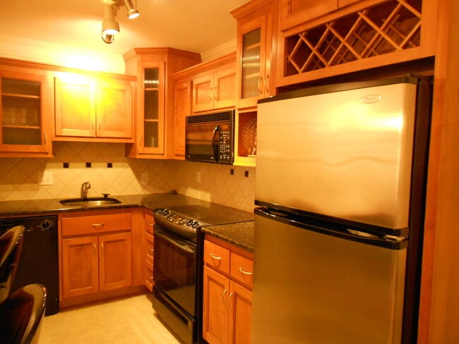 Photo - Studio 40- East Campus House