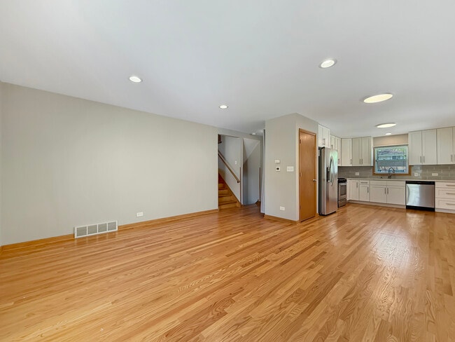 Building Photo - 207 S Illinois Dr