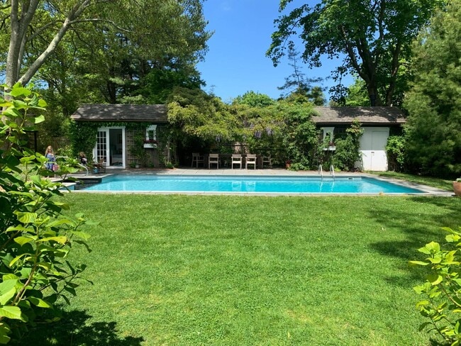 Foto del edificio - 81 Hampton St