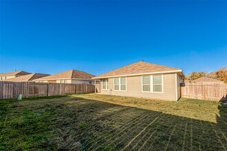 Building Photo - 702 Cobalt Crest Ln