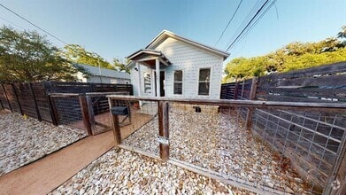 Building Photo - 1207 Salina St