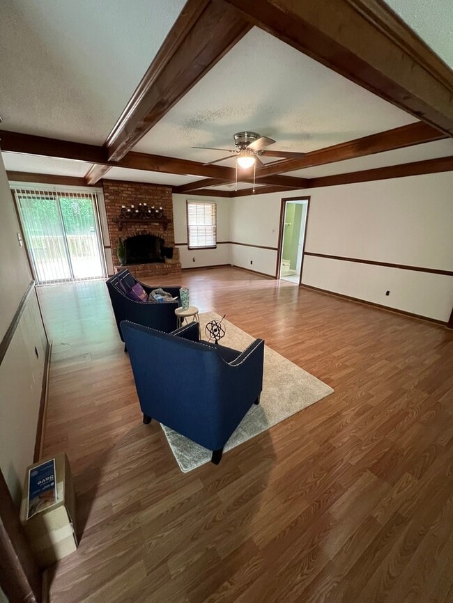 Building Photo - 112 Mina Dr