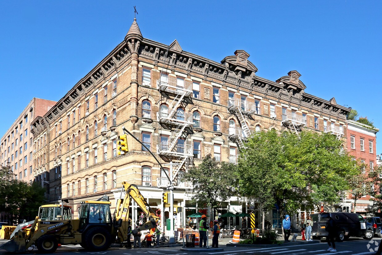 Primary Photo - 519-525 Hudson St