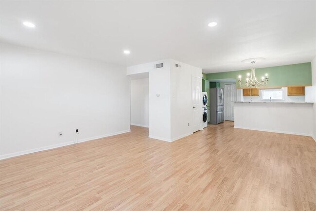 Building Photo - 14333 Memorial Dr