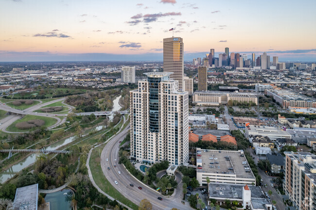 Aerial Photo - The Royalton at River Oaks