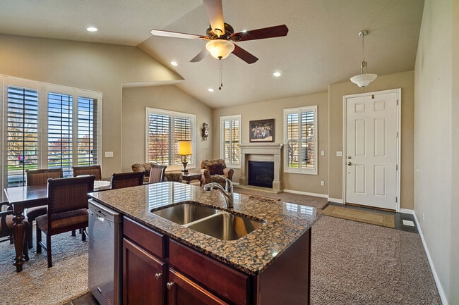 Building Photo - 66 N 205 W