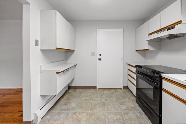 Foto del edificio - 486 Oak Ave