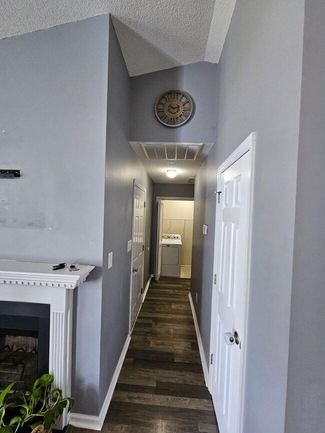 Building Photo - 3 Bedroom 2 Bath Richlands Home for Rent