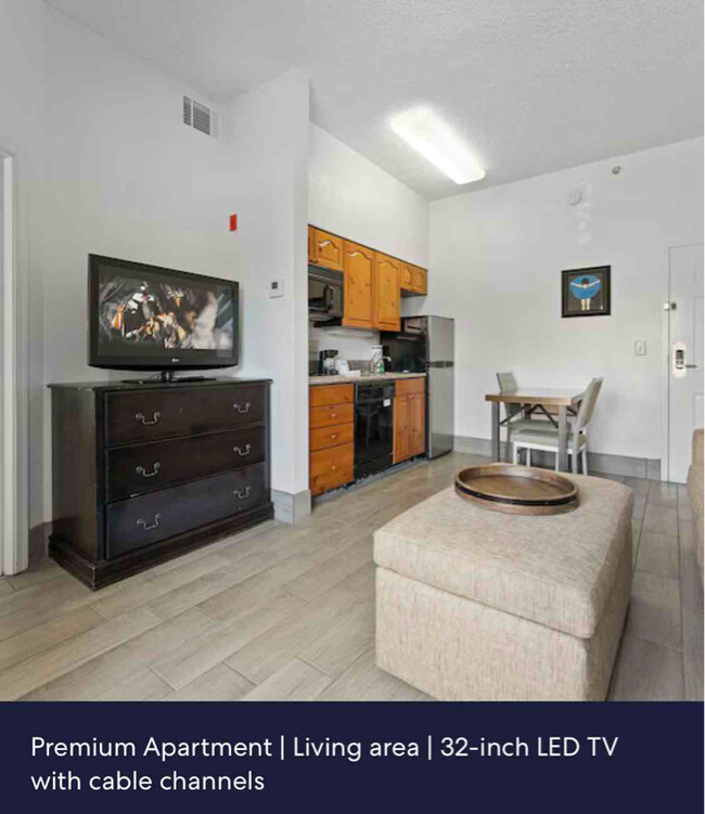 Building Photo - 9880 N Scottsdale Rd