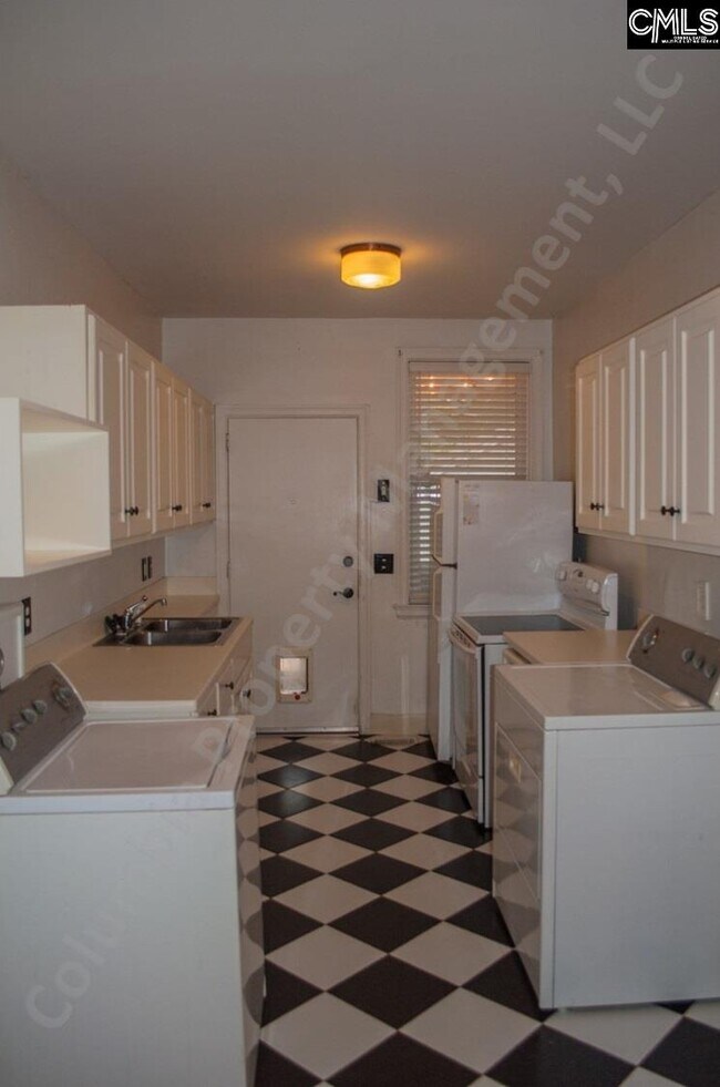 Foto del edificio - 335 S Woodrow St