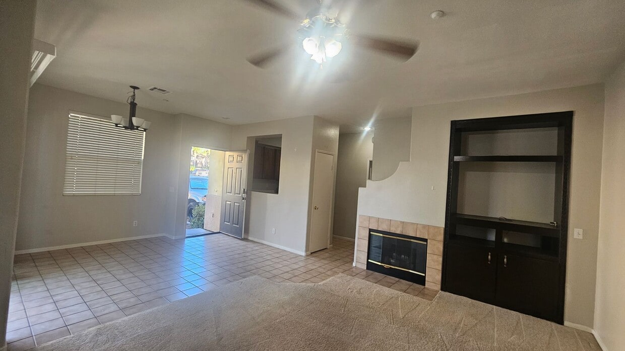 Foto del edificio - Gorgeous Resort Style - Gated and Guarded Community