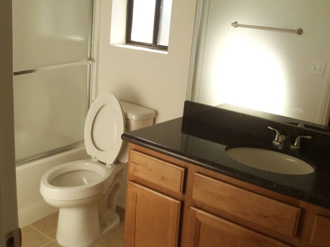 Building Photo - ( ( ( Coming Soon ) ) )  3 bed 2.5 bath La Sierra Home