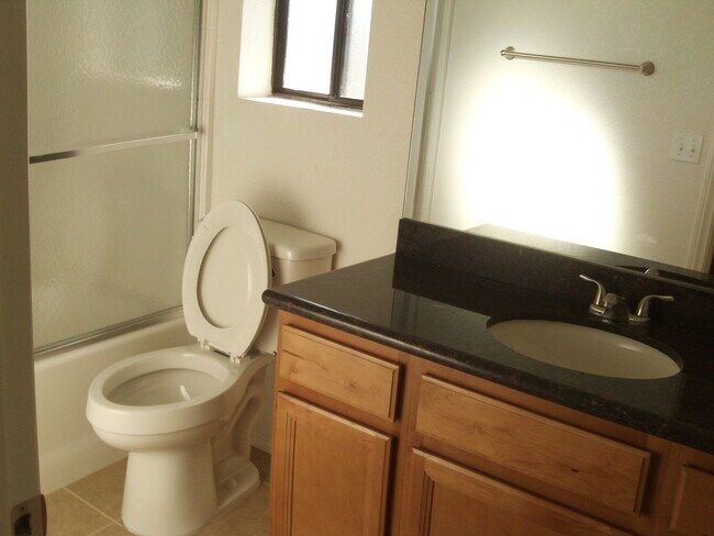 Foto del edificio - ( ( ( Coming Soon ) ) )  3 bed 2.5 bath La Sierra Home