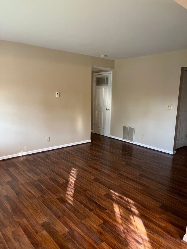 Foto del edificio - 1601 E Ft Wayne St