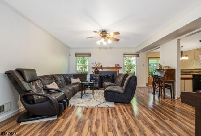 Building Photo - 67 Avebury Pl