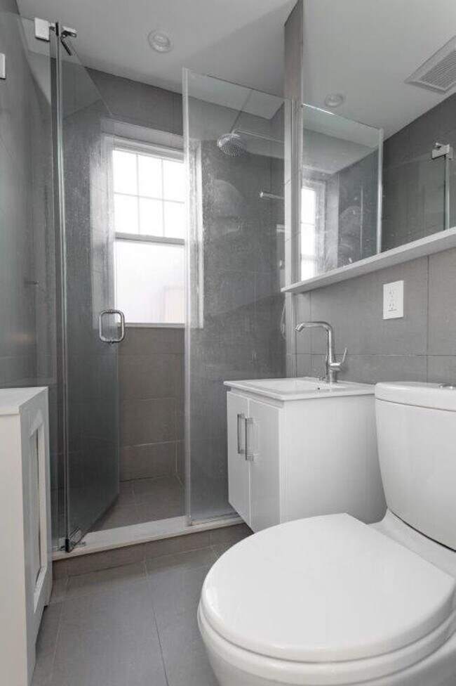 Foto del edificio - 1 bed 1 bath in Brighton available for 6/1