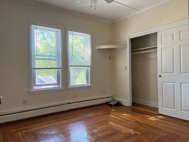 Foto del edificio - 910 Mendon Rd